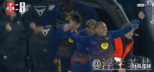 巴萨9000万巨星救主:单刀打空门 亲吻队徽!4万人鼓掌致敬 巴萨9000万巨星救主:单刀打空门 亲吻队徽!4万人鼓掌致敬